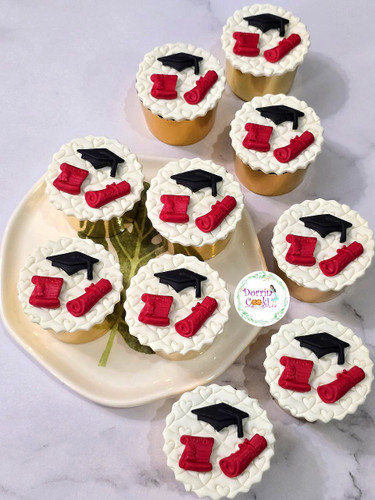 کاپ کیک جلسه دفاع فارغ التحصیلی