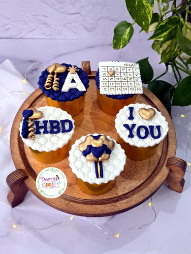 کاپ کیک تولد